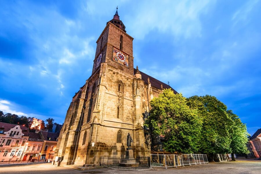Bucharest: Peles Castle, Bran Castle, & Brasov Full-Day Tour - What the guiding adds to the day