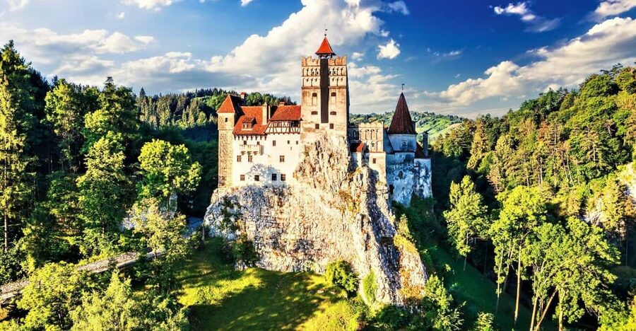 Bucharest: Peles Castle, Bran Castle, & Brasov Old Town Tour - Key points at a glance