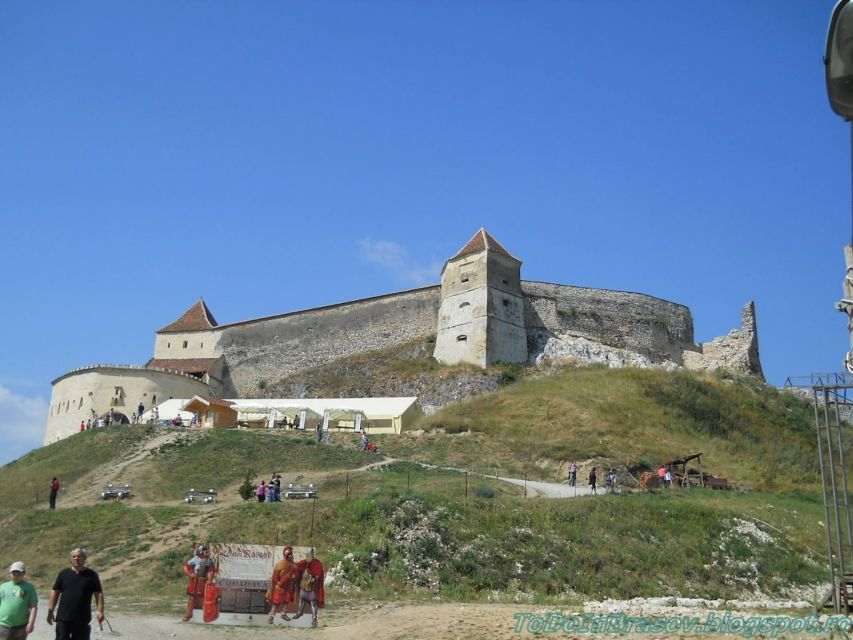 Bucharest: Peles Castle, Dracula's Castle and Brasov Tour - The guide can make or break the day