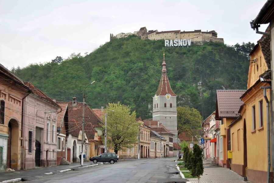 Bucharest: Peles Castle, Dracula's Castle and Brasov Tour - Timing, comfort, and what to bring
