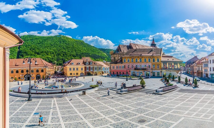 Bucharest: Peles & Dracula's Castle and Brasov Full-Day Trip - Food, clothing, and practical preparation