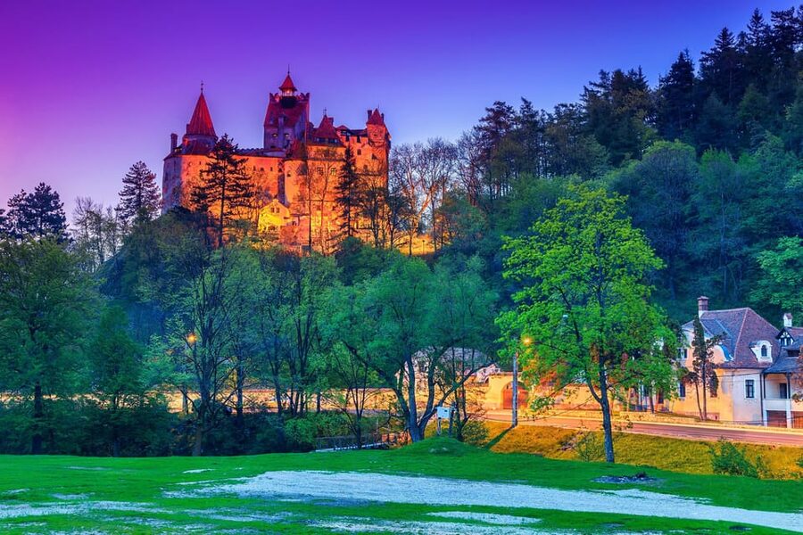 Bucharest: Peles & Dracula's Castle and Brasov Full-Day Trip - Starting in central Bucharest