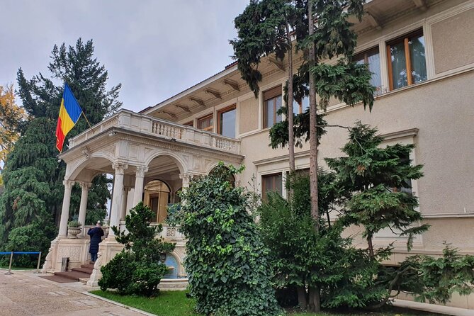 Bucharest Private Tour with Dracula's Grave and Ceaușescu Mansion - Private guiding from Dan, Nicu, and the operator