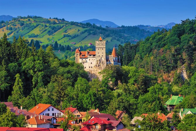 Bucharest to Dracula Castle, Peles Castle and Brasov Guided Tour - The 7:00 am departure from Universitate