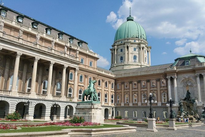 Buda Castle Private Walking Tour: A Kingdom of Many Nations - What the three-hour timing really means