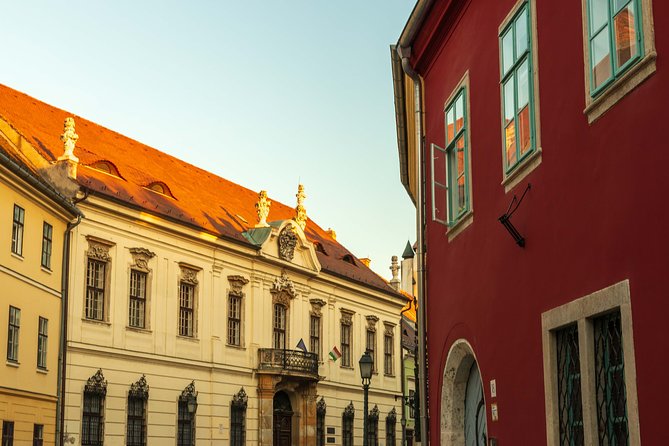 Buda Castle Quarter Walking Tour - Arpad Toth Promenade and the Hadik statue