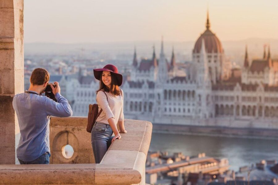Budapest: 3-Hour Grand City Tour and Castle Walk - Starting at Heroes’ Square