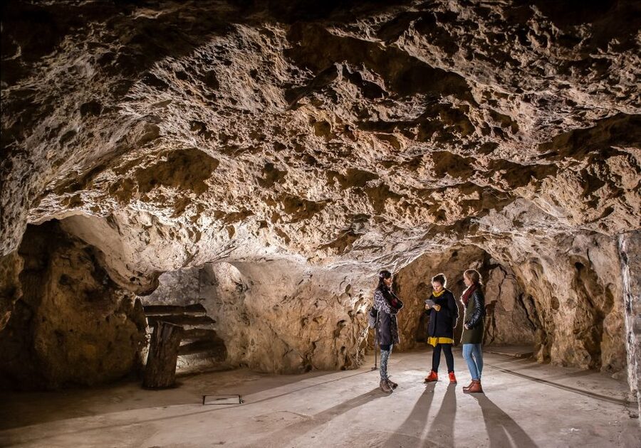 Budapest: Buda Castle Cave Tour - A 40-minute route or the full 1.5-hour tour