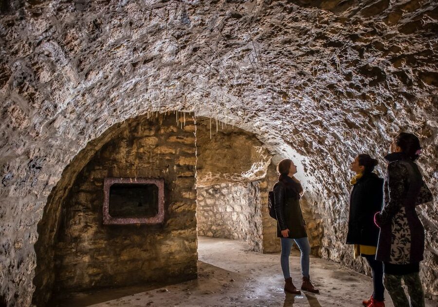 Budapest: Buda Castle Cave Tour - What the route feels like underground