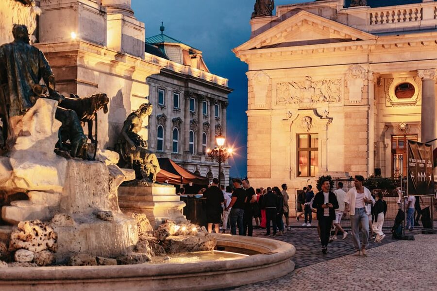 Budapest: Buda Castle District Vampires and Myths Night Tour - Why Buda Castle works so well after dark