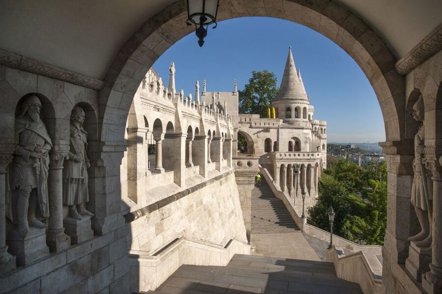 Budapest: Buda Castle District Walking Tour - Starting at the Holy Trinity Statue