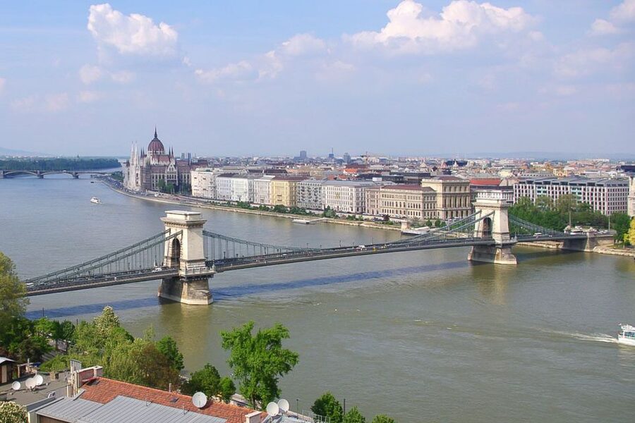 Budapest: Buda Castle District Walking Tour - What the guides add to the walk