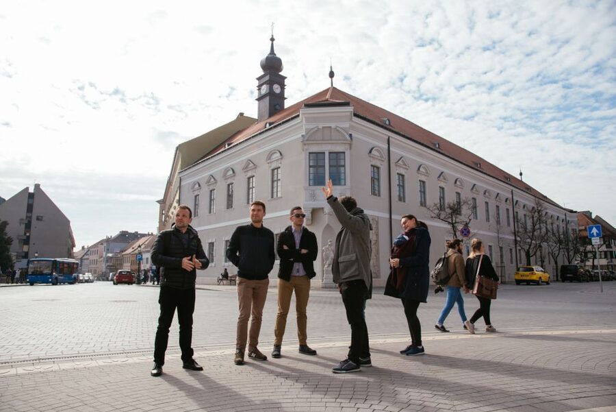 Budapest: Buda Castle District Walking Tour with a Historian - Key points to know before you book