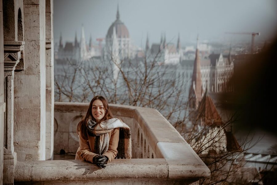 Budapest: Fast Private Photoshoot at Fisherman's Bastion - The photographers approach and style