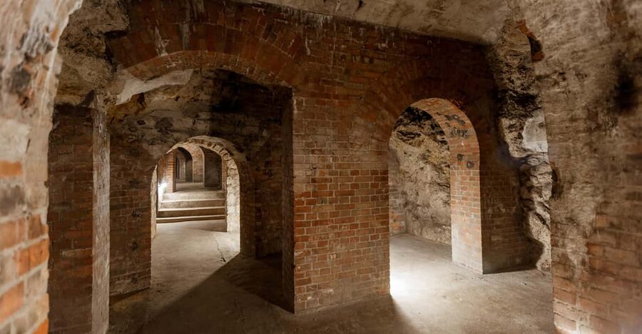 Budapest: The WWII Siege of Buda Castle & Bomb Shelter Tour - Key points to know before booking