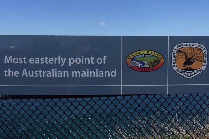 Byron Bay and Beyond Tour Including Cape Bryon Lighthouse Crystal Castle and Bangalow - The guide makes the difference
