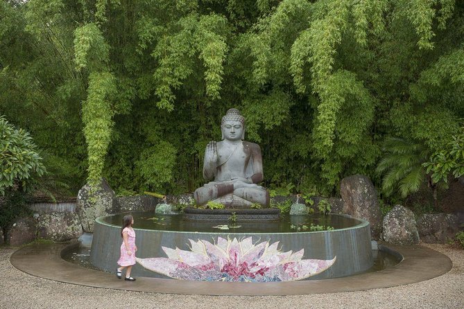 Byron Bay and Beyond Tour Including Cape Bryon Lighthouse Crystal Castle and Bangalow - Who should book this Byron Bay outing?