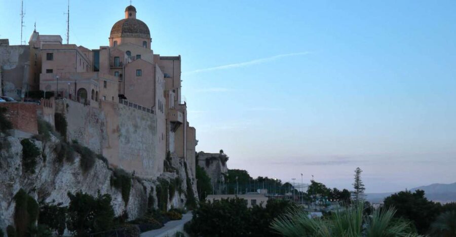 Cagliari: walking tour through the alleys of Castello - The guides make the difference