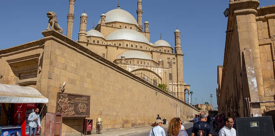 Cairo: Salah El Din Citadel and Old Cairo Bazar Guided Tour - Choosing shared, private, or VIP