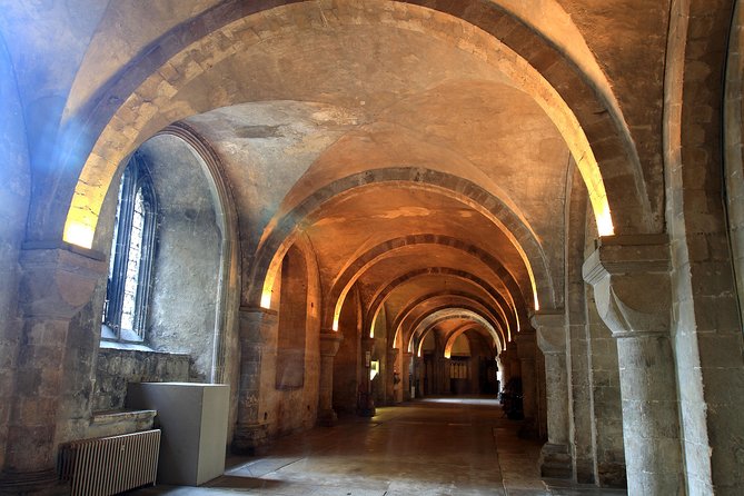 Canterbury Cathedral, Dover Castle & White Cliffs Guided Day Tour from London - How much guiding should you expect?