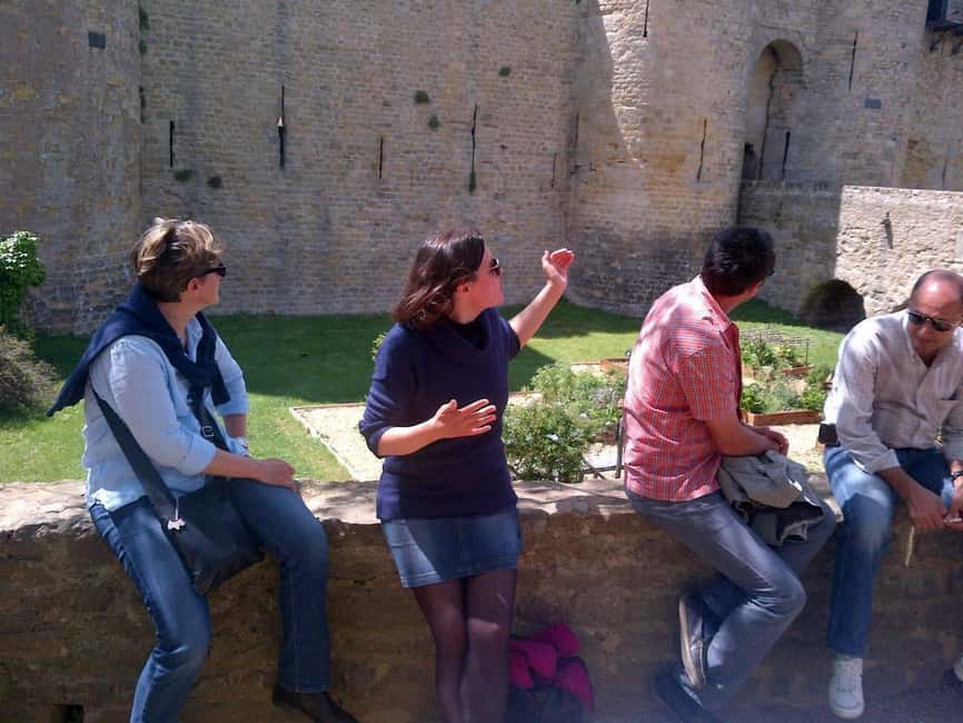 Carcassonne: 1h30 Walking Tour of the Medieval City - Meeting Dame Carcas at Place du Prado