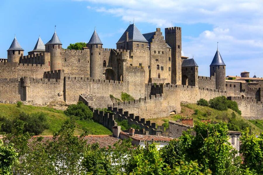Carcassonne: Express Walk with a Local in 60 minutes - The real value of a one-hour Carcassonne walk