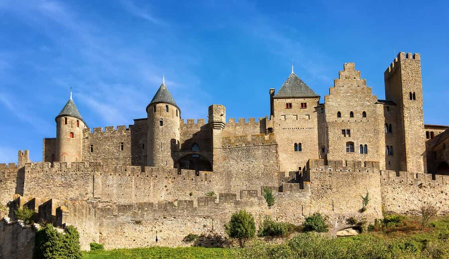 Carcassonne: Express Walk with a Local in 60 minutes - Porte de l’Aude and the route beyond the walls