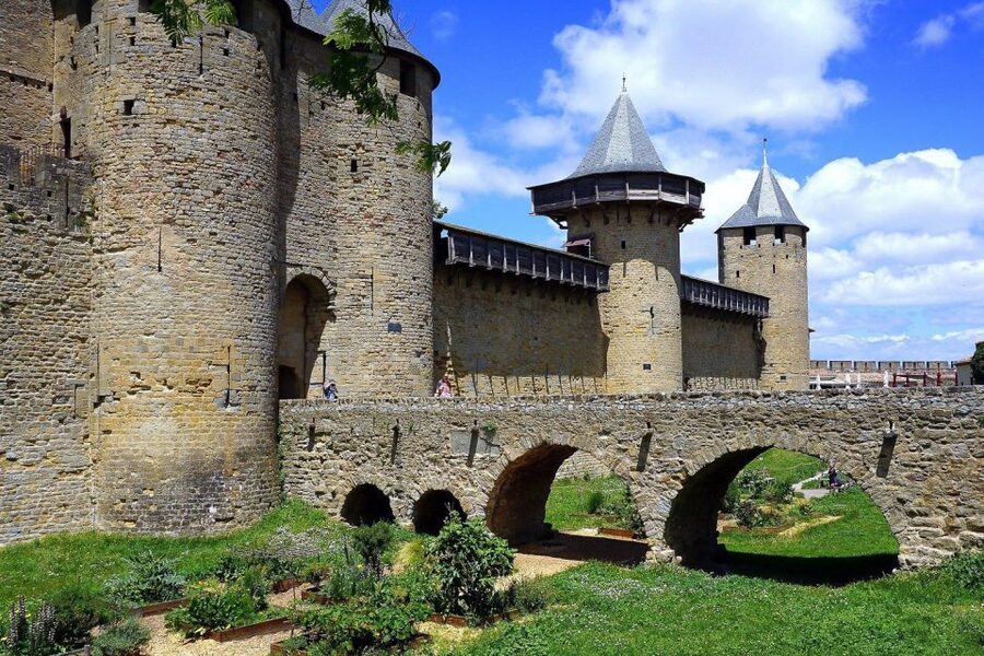 Carcassonne: Private Guided Tour of the Medieval Fortress - Walking the Cité’s cobbled streets
