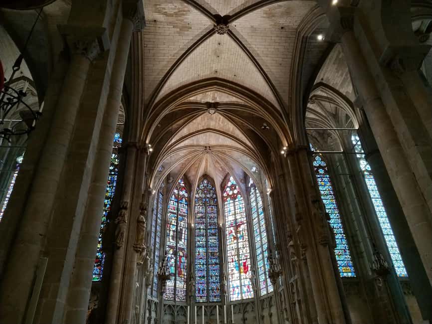 Carcassonne: Private Guided Tour of the Medieval Fortress - How much walking should you expect?