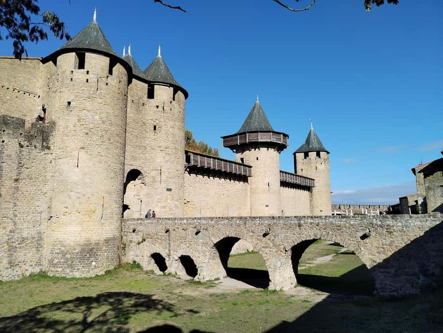Carcassonne: Private Guided Tour of the Medieval Fortress - Starting at Place du Prado or Porte Narbonnaise