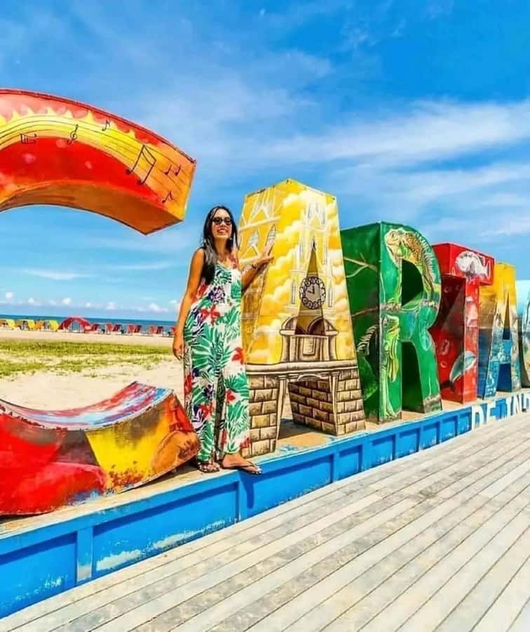 Cartagena: BILINGUAL CITYTOUR + SAN FELIPE CASTLE & Old city - Zapatos Viejos, Cartagena’s playful photo stop