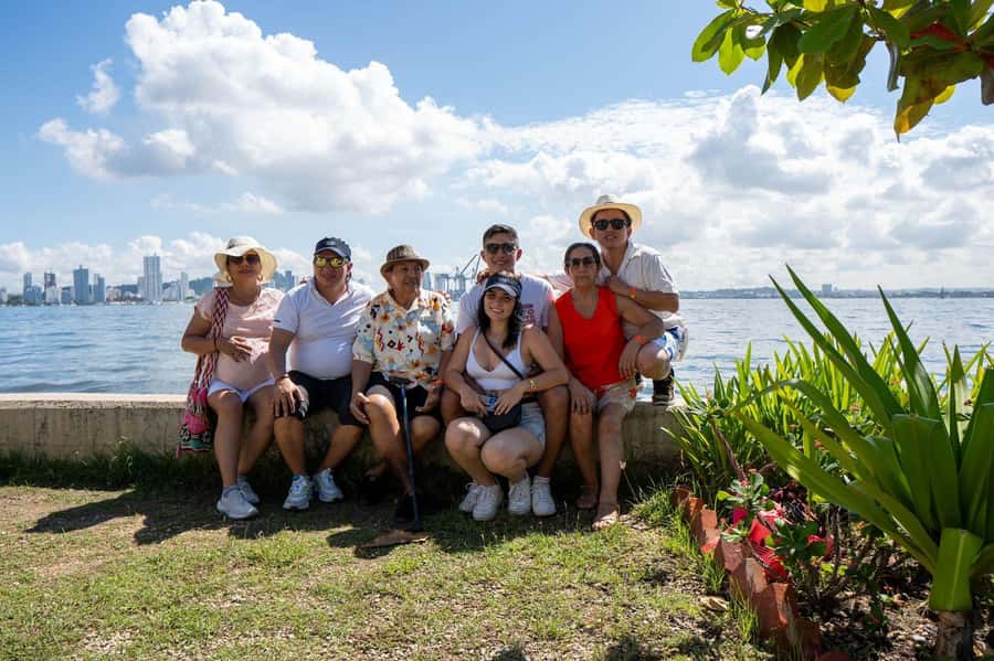 Cartagena: CITY TOUR IN ENGLISH, Old city, Monuments, Castle - Why this four-hour route works for a first look