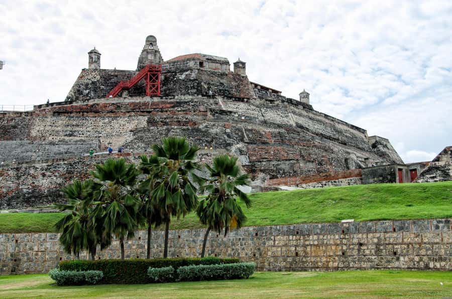 Cartagena: Complete Tour "San Felipe Castle, Popa and Getsemaní". - What the $55 price really includes