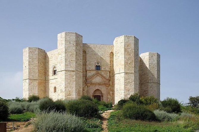 Castel del Monte, between wonder and mystery - Why Castel del Monte rewards a guided visit
