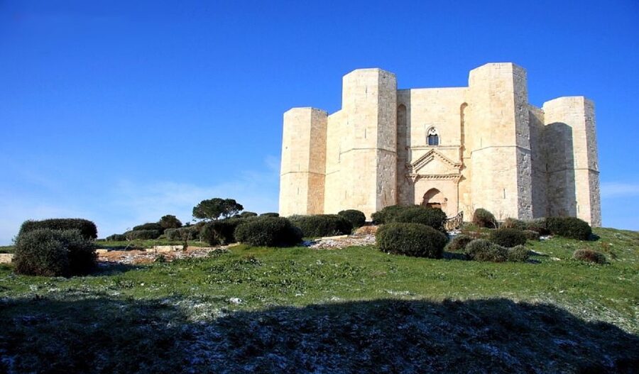 Castel del Monte Tour with transfer from Trani - Timing your return to Trani