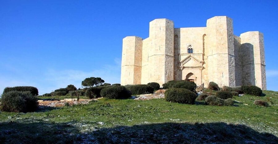 Castel del Monte Tour with transfer from Trani - What the one-hour minivan transfer means for your day