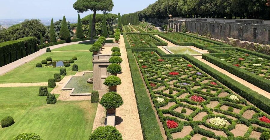 Castel Gandolfo: Papal Apartments and Secret Garden Ticket - Why Castel Gandolfo makes a good break from Rome