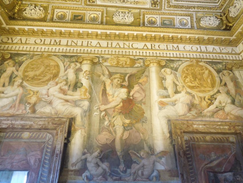 Castel Sant'Angelo: skip the line guided tour - tiered price - The Pope’s Apartment and its frescoes