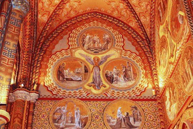 Castle District tour with Matthias Church Ticket & Cake & Coffee - The Buda Hill Funicular and the question of transport