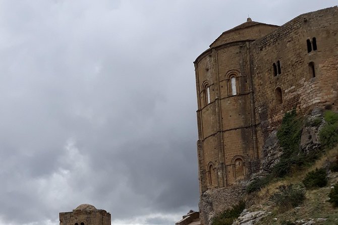 Castle of Loarre- Collegiate Church of Bolea - What makes Bolea Collegiate Church different