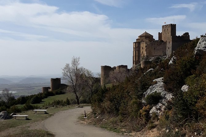 Castle of Loarre- Collegiate Church of Bolea - Who will enjoy this experience most