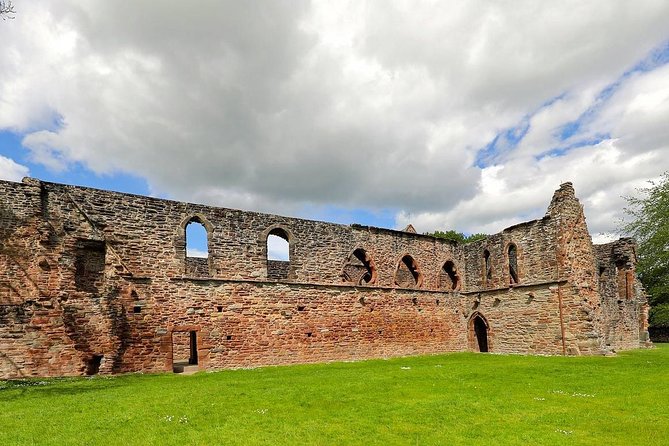Cawdor Castle, Inverness, Culloden, Outlander and Loch Ness Tour - Loch Ness is scenic, brief and easy to misunderstand