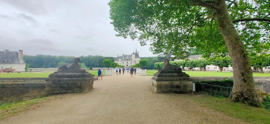 Chenonceau Castle: Private Guided Tour with Entry Ticket - Key points at a glance
