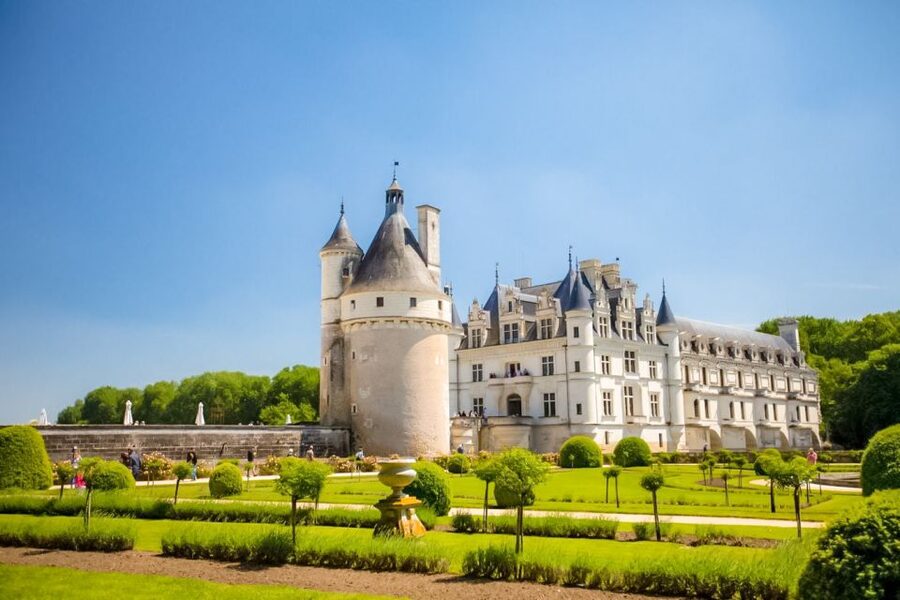 Chenonceau Castle: Private Guided Tour with Entry Ticket - Who should book this Chenonceau tour?