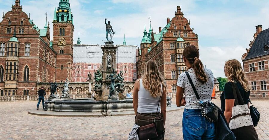 Copenhagen: Kronborg, Frederiksborg Castle and Roskilde Tour - Four major sights in one long day