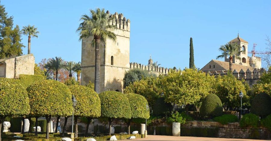 Cordóba: Gardens & Fortress of Catholic Monarchs Guided Tour - Inside the royal residence