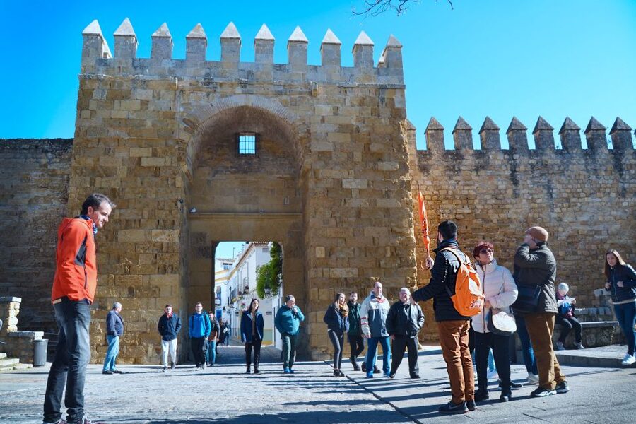 Córdoba: Jewish Quarter, Mosque, and Alcázar Tour - Timing, comfort, and practical preparation