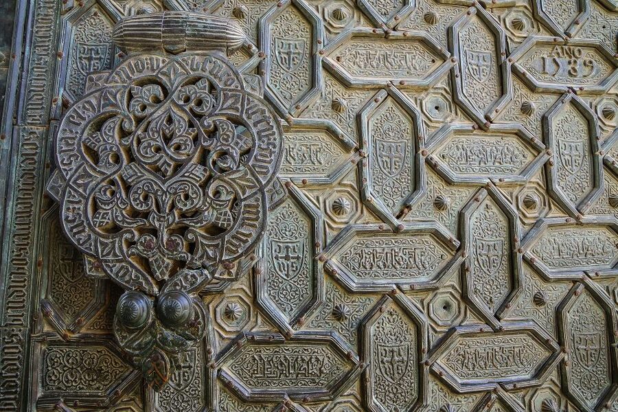 Córdoba: Mosque-Cathedral and Alcazar Tour - What remains open at the Alcázar