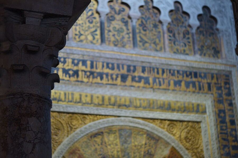 Córdoba: Mosque-Cathedral and Alcazar Tour - A guide-led look at Córdoba’s changing faiths