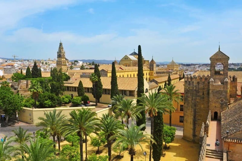 Córdoba: Mosque-Cathedral, Jewish Quarter and Alcázar Tour - What you see at the Alcázar while repairs continue